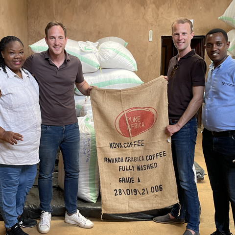 Justus Bijlsma & Ando Tuininga van Pure Africa